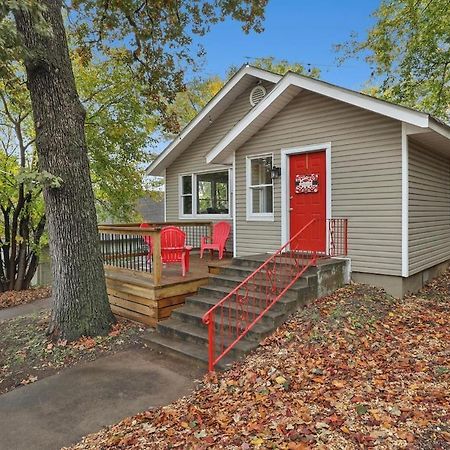 Villa Little Red-Easy 1 2 Mi Walk To Uofa Campus Fayetteville Exterior foto